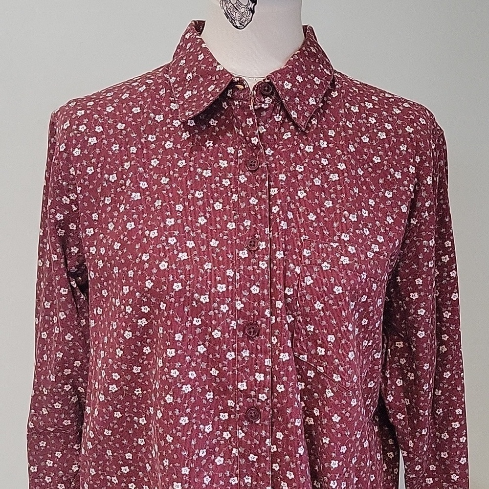 KRAZY KAT floral 100% cotton button down shirt.  Size Large. Corduroy texture.